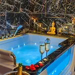 Magnifique loft / spa en face de la cathédrale !